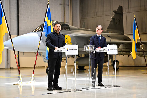 Swedish Prime Minister Ulf Kristersson and Ukrainian President Volodymyr Zelenskiy give a news conference at the F16 air flotilla in Uppsala, Sweden, May 28, 2026